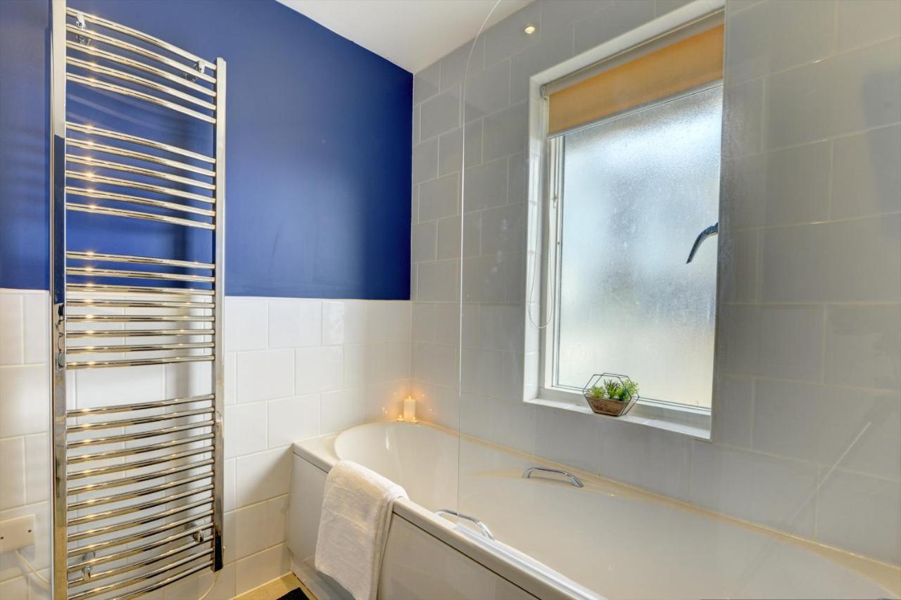 Apartment Spacious - Penthouse 2 Bed With Secure Allocated Parking Sheffield